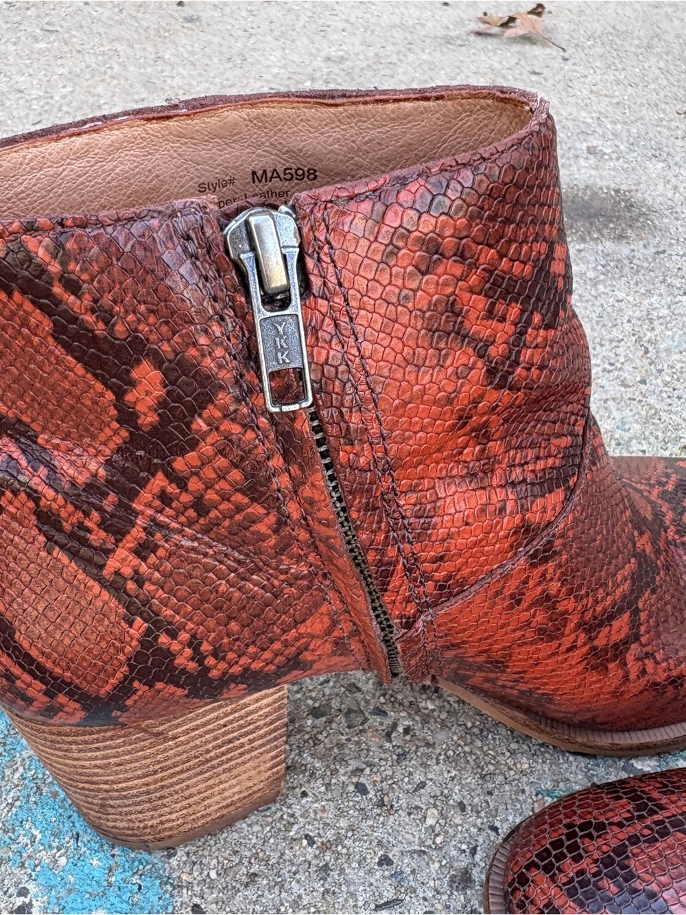 Madewell Snake Embossed Leather Ankle Boots Size 8 - Picture 10 of 16